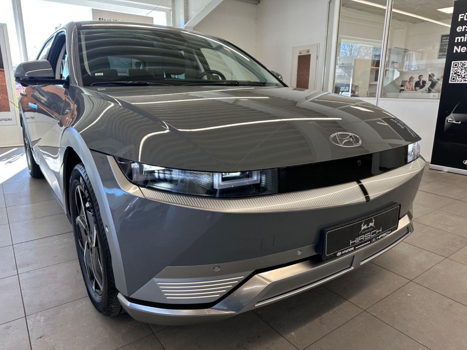 Fahrzeugabbildung Hyundai IONIQ 5 MJ23 58 kWh Allrad UNIQ-Paket Assistenzp