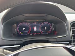 SKODA Karoq Sportline 4x4 2.0TSI_ DSG_LED Matrix_ AHK