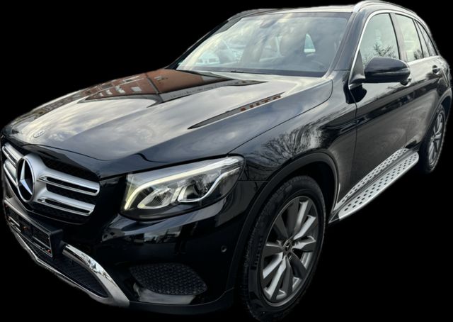 Mercedes-Benz GLC 220d 4M/9G/LED/Navi/Leder/Kam/Pano/AHK/19"