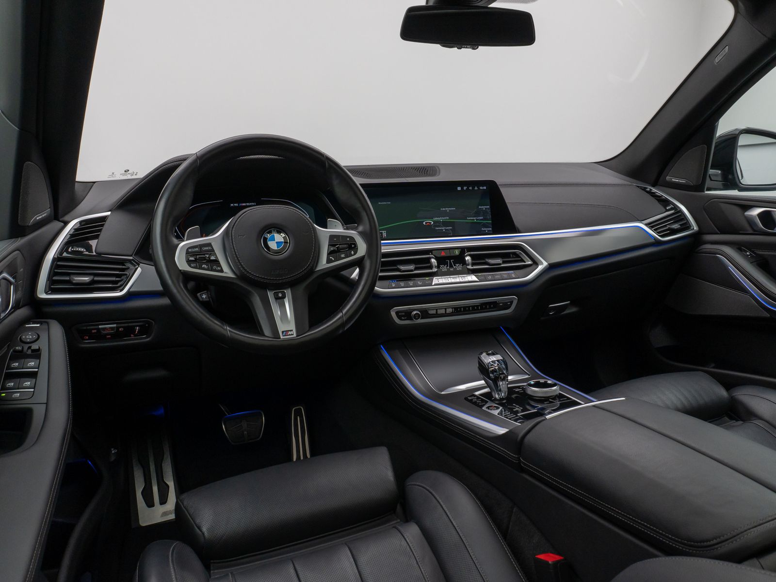 Fahrzeugabbildung BMW X5 M50i Panorama 360° Laser HUD H/K Individual