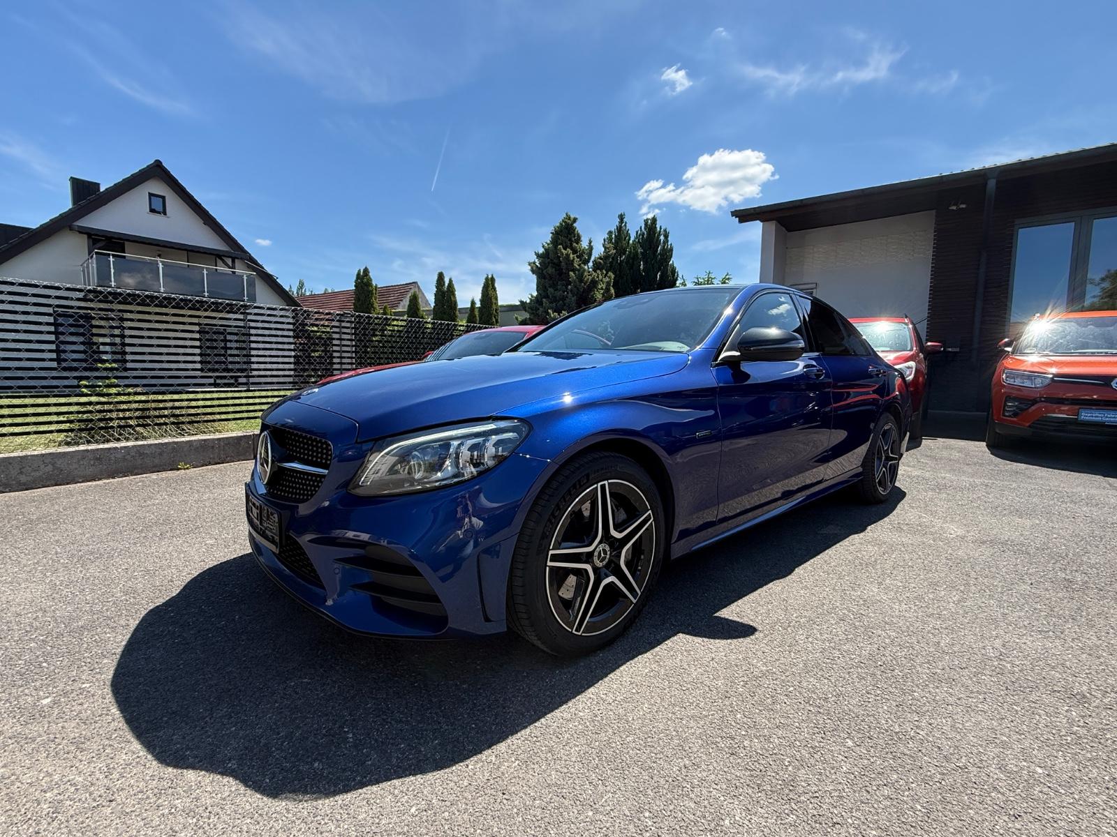 Mercedes-Benz C 300 AMG Limousine Navi Panorama Up-D Kamera