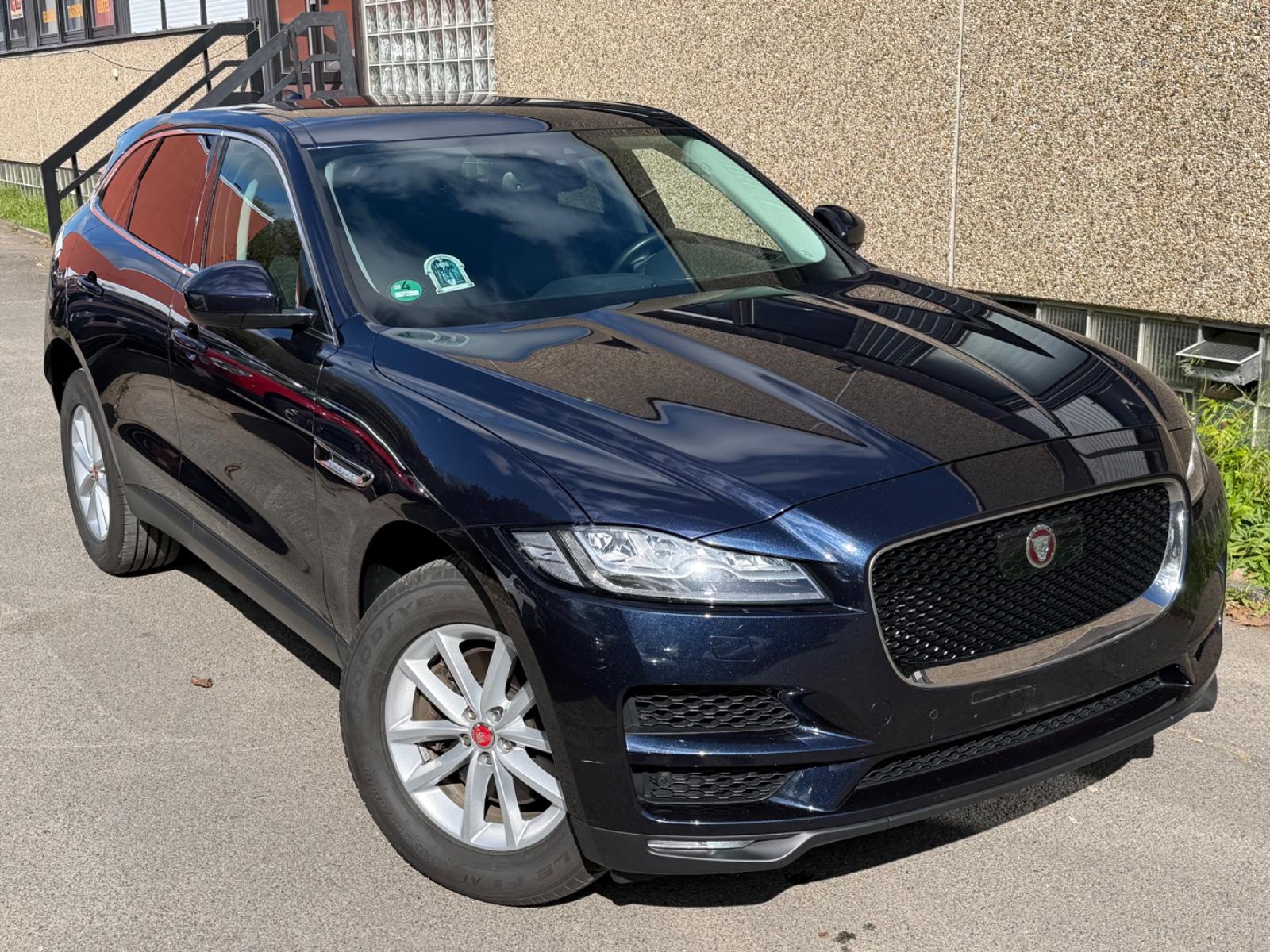 Jaguar F-PACE Portfolio AWD 1 HAND AHK SCHECKHEFT