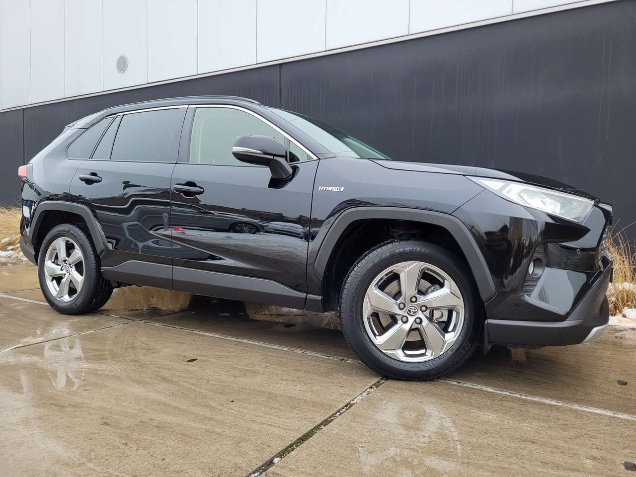 Toyota RAV 4 2.5 Hybrid *AUT.*NAVI*FULL LED*CAMERA*KEYL