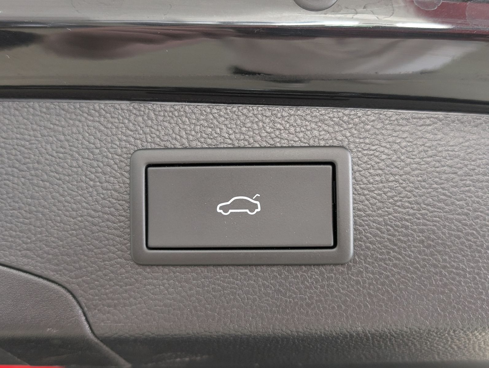 Fahrzeugabbildung SKODA Superb IV 2.0TDI DSG 4x4 MATRIX ACC NEUES MODELL