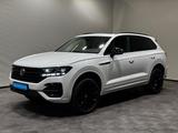 Volkswagen Touareg R-Line Black Style | MATRIX PANO LUFT - VW Touareg Gebrauchtwagen in Lübeck