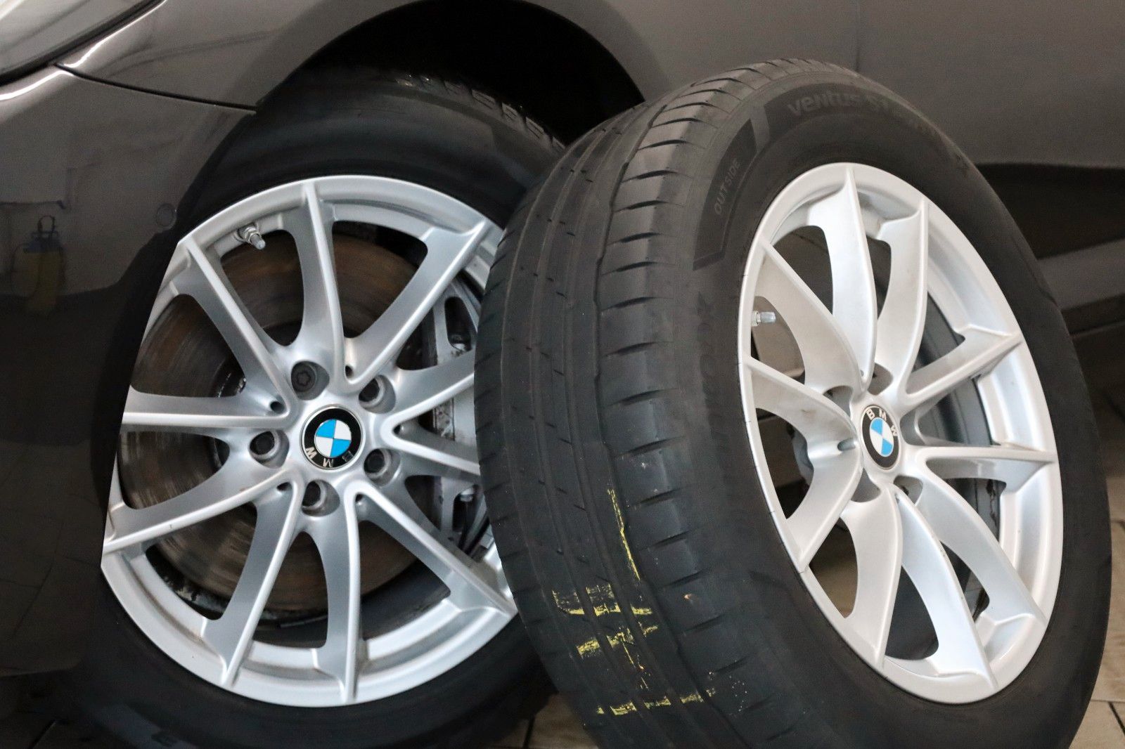 Fahrzeugabbildung BMW 530dA xDrive Touring Leder,Navi,Laser,HeadUp,SH