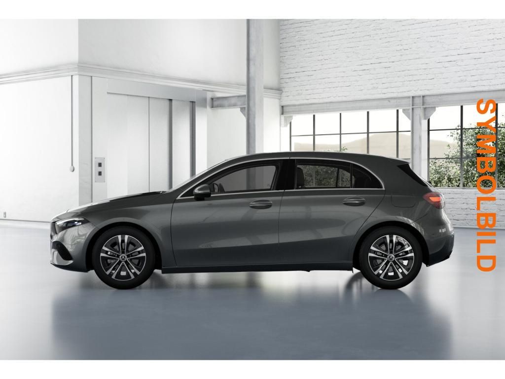 Mercedes-Benz A 180 TOTWINKEL CARPLAY LED KAMERA MBUX 17 foto 2