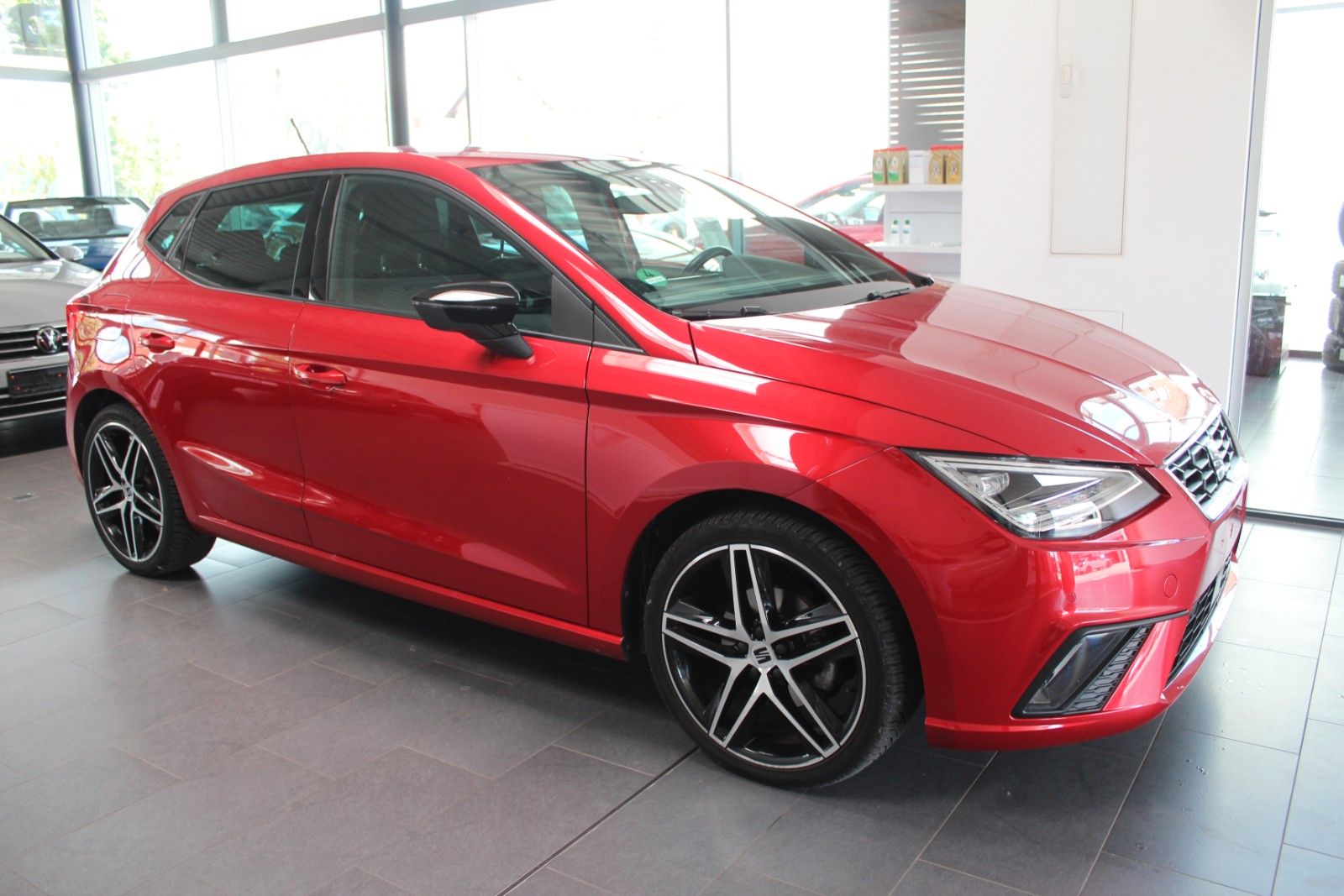 SEAT Ibiza FR/Sportpaket/Navi Kam LED PDC ACC SHZ 18"