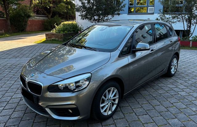 BMW 218i Active Tourer, TÜV 10/25, original 36.000km