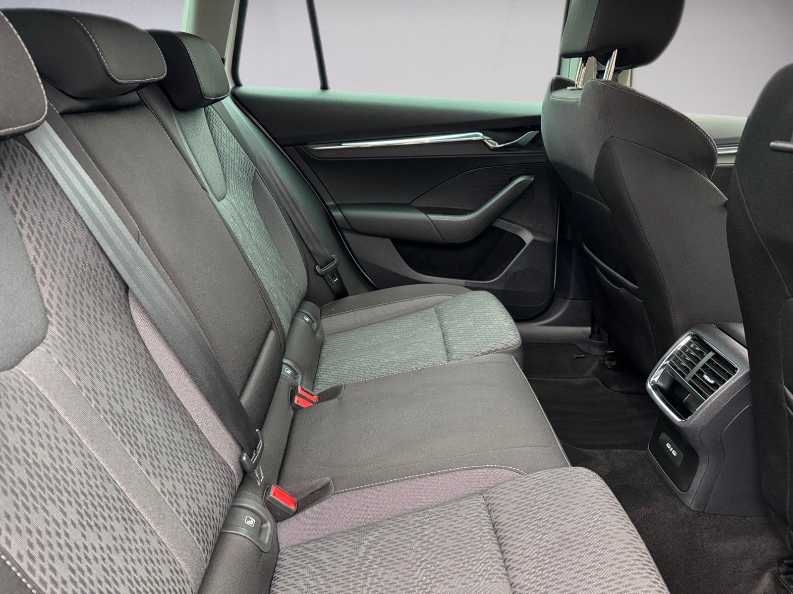 Fahrzeugabbildung SKODA Octavia Combi Style 2.0 TDI