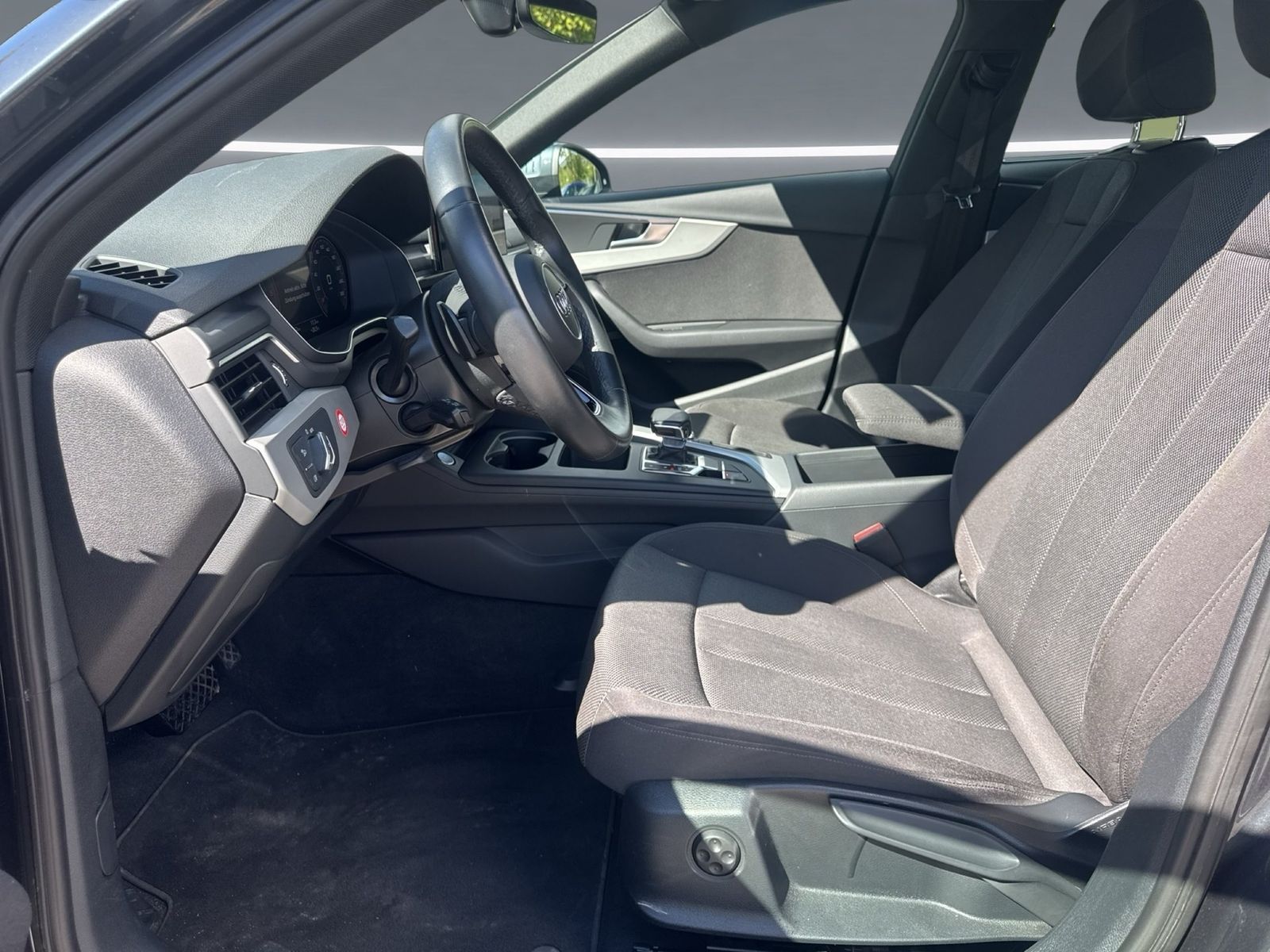 Audi A4 - Bild 14