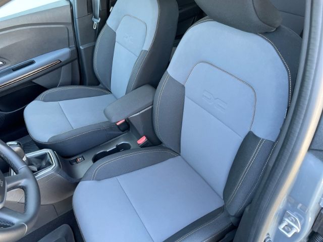Fahrzeugabbildung Dacia Jogger 1.6 Hybrid 140 Extreme+ Autom. 7-Sitzer,