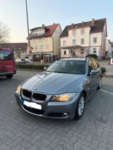 BMW E91 318i LCi - BMW 318: 318i E91