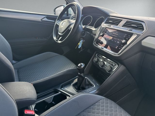 Tiguan 1.4 TSI Comfortline EINPAKRHILFE+SITZHEIZ