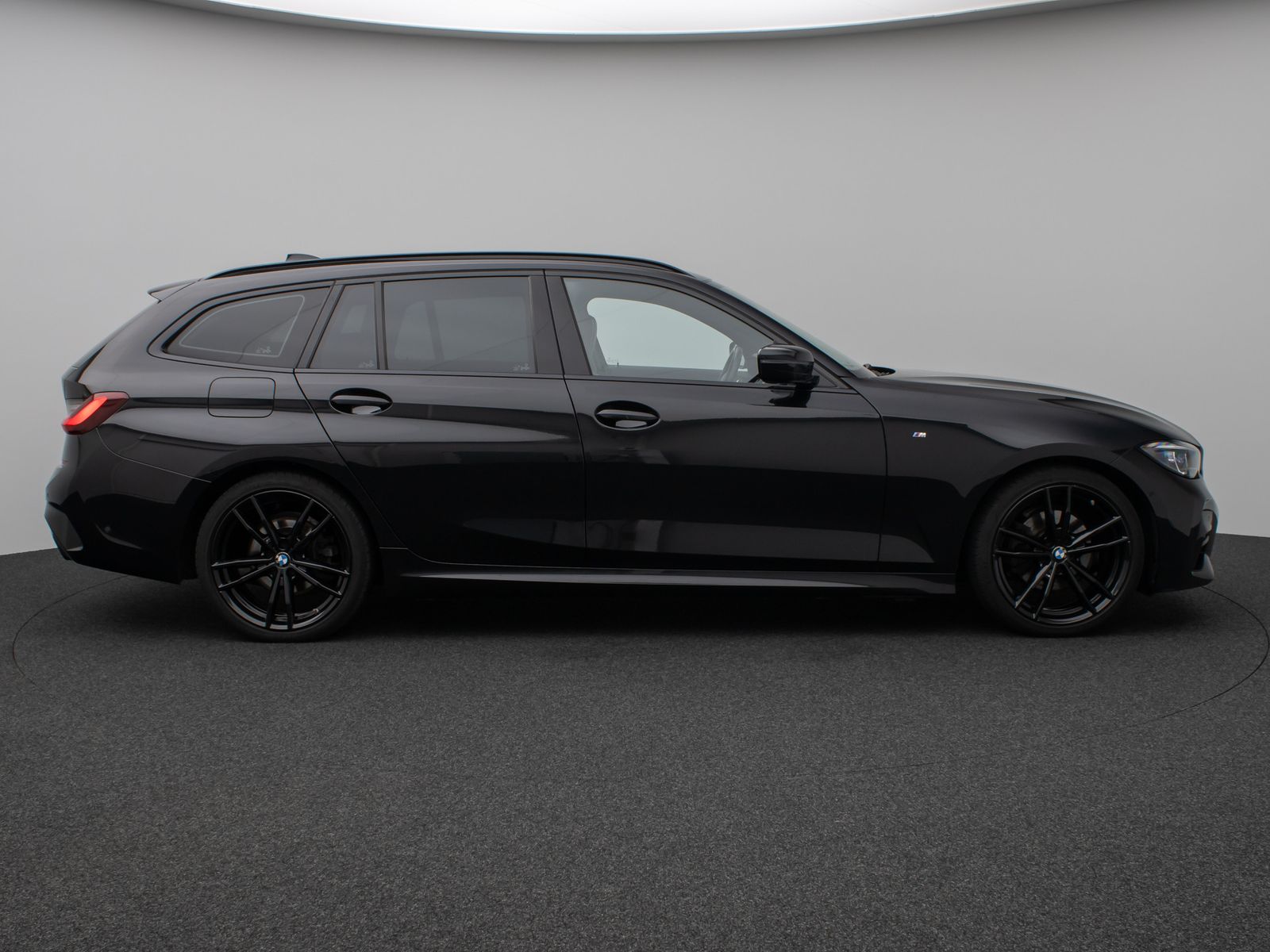 Fahrzeugabbildung BMW 320d  M Sport Panorama Kamera Laser DAB HiFi AHK