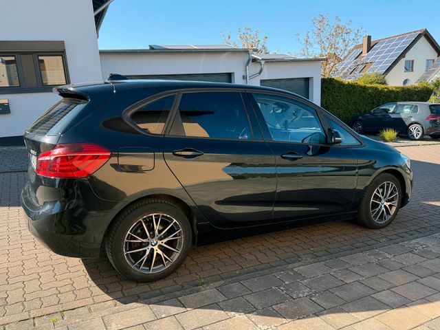 BMW 218 Active Tourer 218d Advantage Advantage