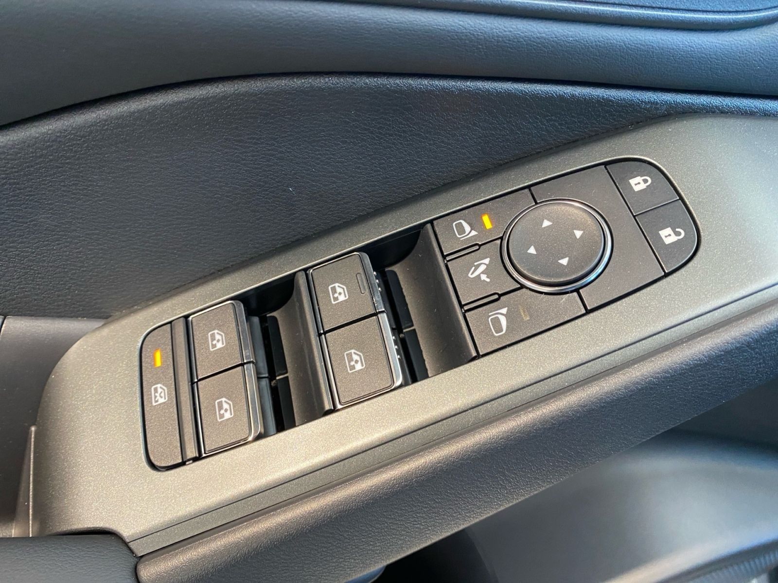 Fahrzeugabbildung Nissan Qashqai N-WAY 1.3 DIG-T MHEV Xtronic *HUD*360'Ka