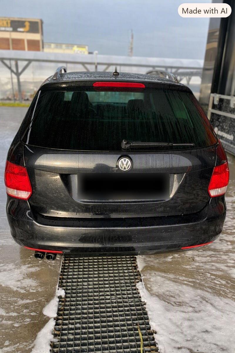 Volkswagen Golf 2008 — rear view