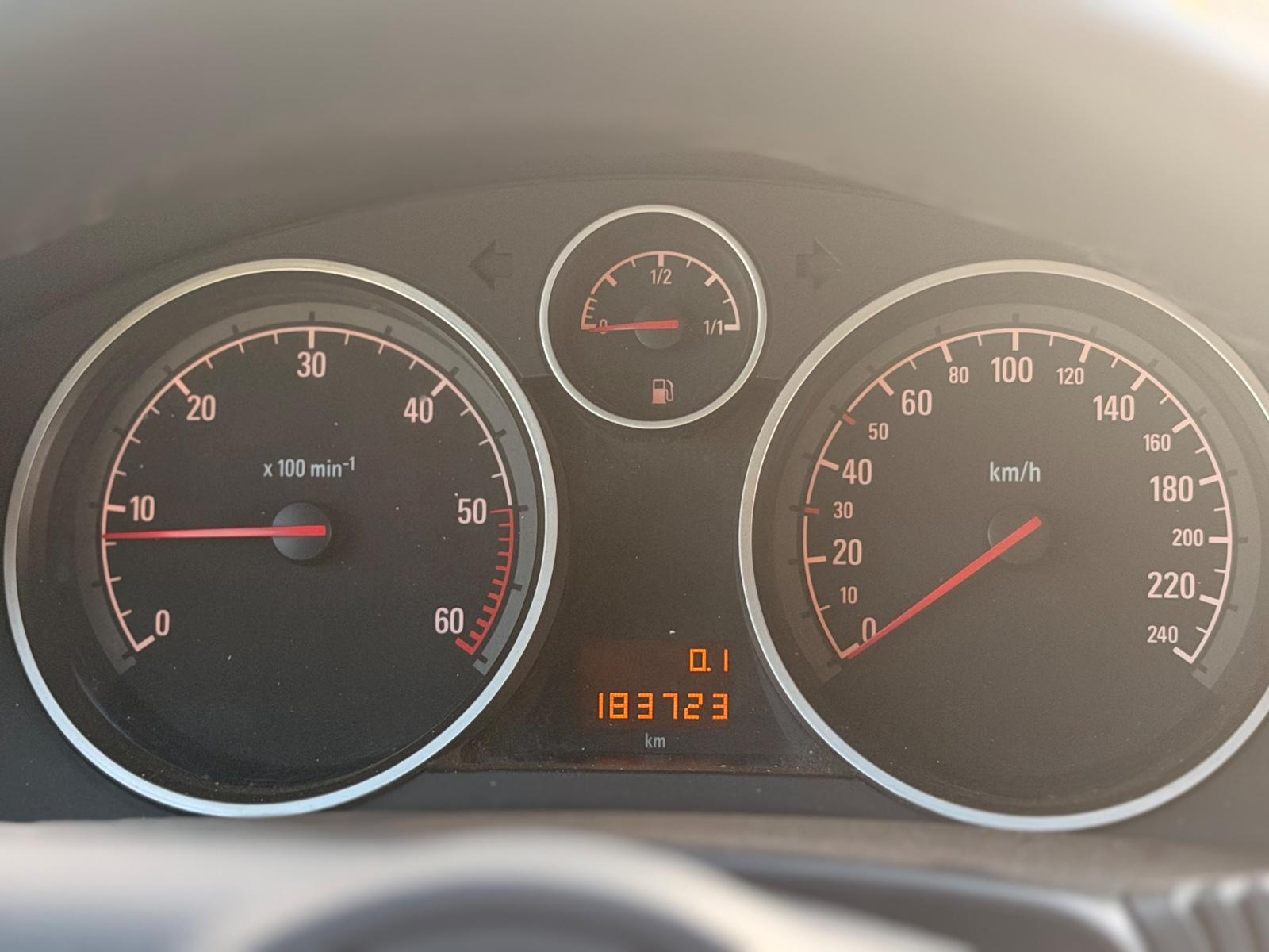 Opel Astra 2007 — photo 20