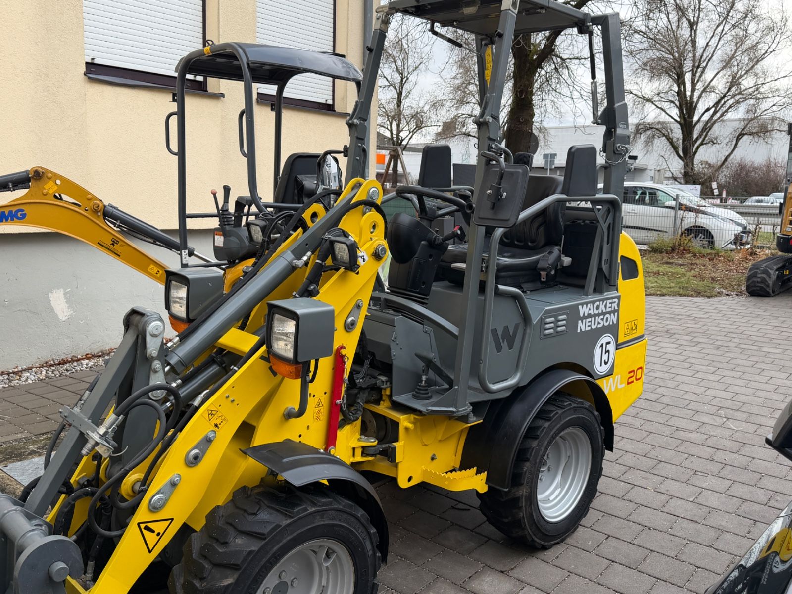 Fahrzeugabbildung Wacker WL 28 Klappdach , kurzes Hubgestell, Breitreifen