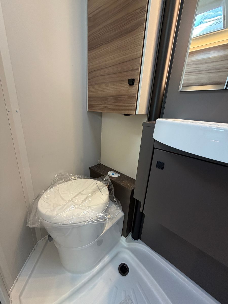 Fahrzeugabbildung Bürstner B66 TD 690