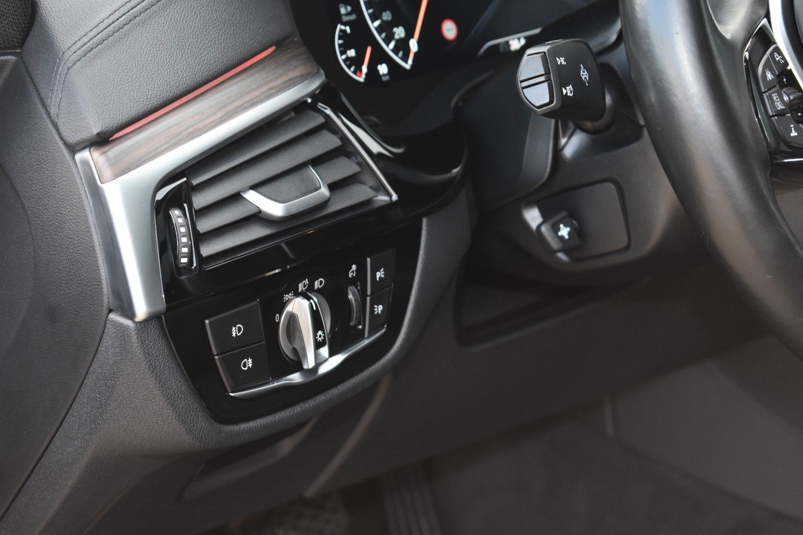 Fahrzeugabbildung BMW 630d GT xDrive Luxury Inegral Massage B&W Pan TV