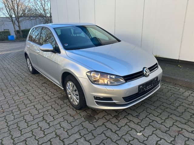 Volkswagen Golf VII Lim. Trendline BMT*KLIMA*SITZHZG*UVM