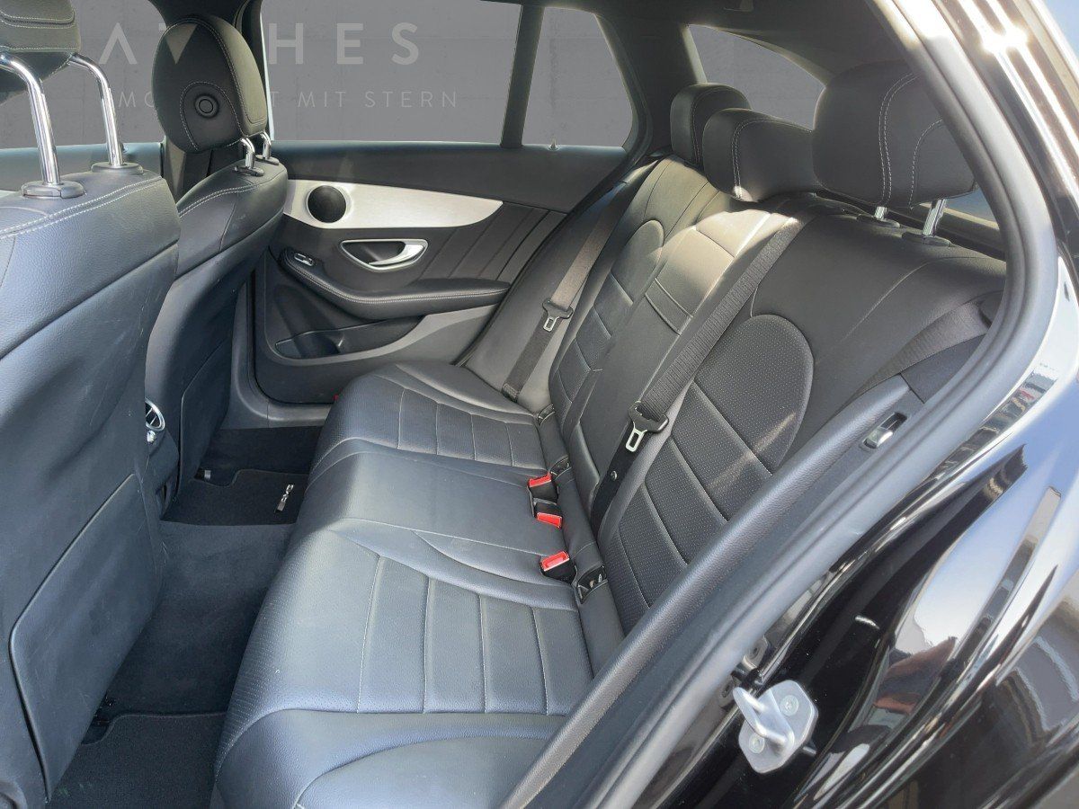 Fahrzeugabbildung Mercedes-Benz C 300 T-Modell AMG/LED/Distronic/Kamera
