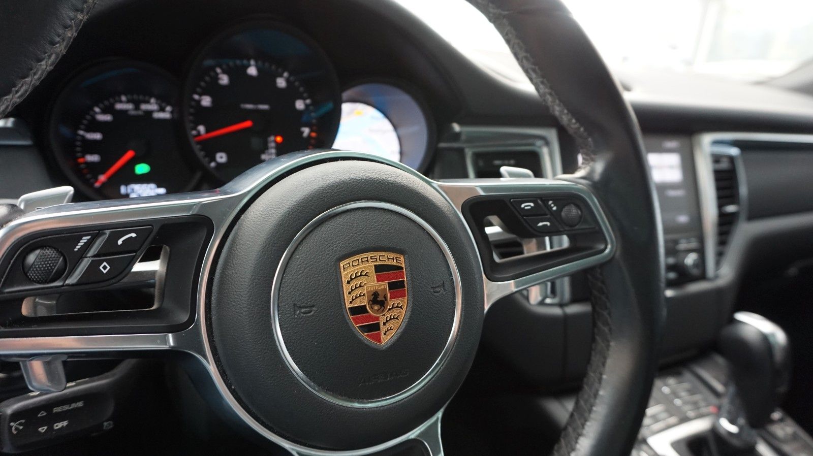 Fahrzeugabbildung Porsche Macan 1 Vorbesitzer Scheckheft gepflegt Tüv neu