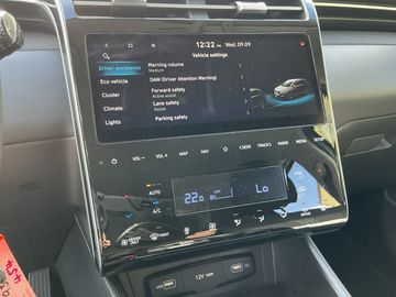 Hyundai TUCSON - 12
