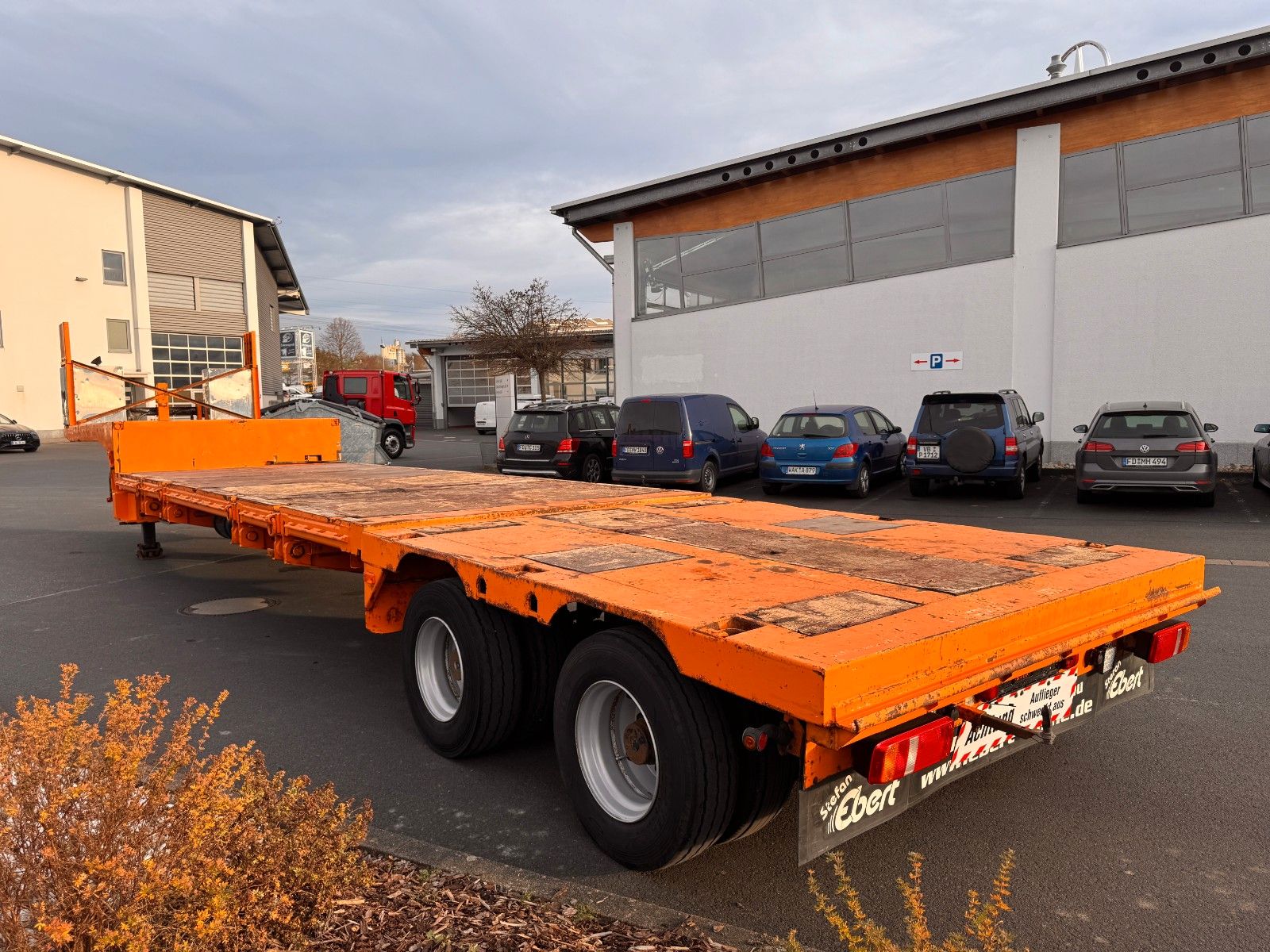 Fahrzeugabbildung Dinkel DSAFA 36000 Schräglader/Tieflader 2x Lenkachse
