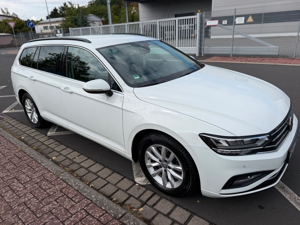Image of Volkswagen Passat Variant