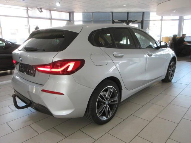 BMW 118 i SportLine LED/NAVI/SHZ/PDC/AHK/STANDHZ/17"