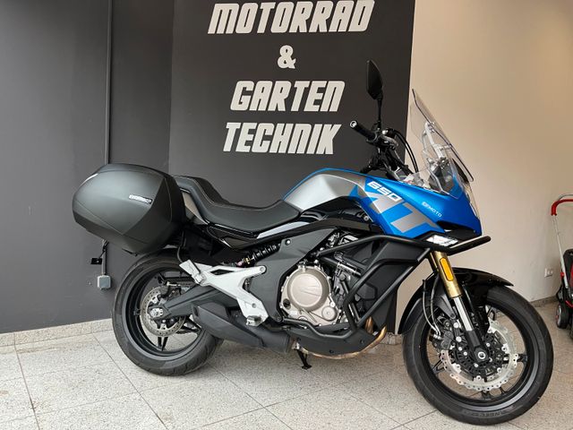 CFMOTO 650 MT * Neuwertig * 1. Hand * Koffer *