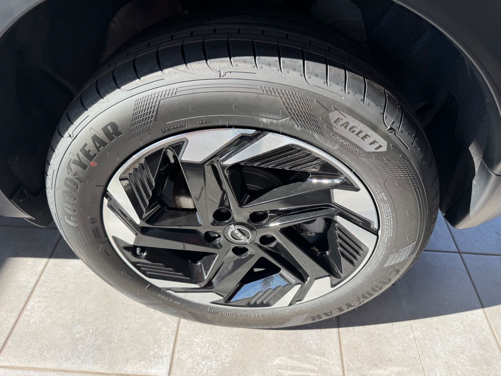 Fahrzeugabbildung Nissan Qashqai 1.3 DIG-T Xtronic N-Connecta/sofort