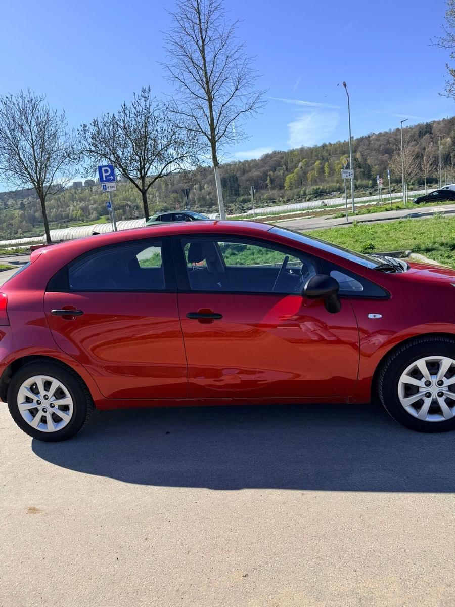 Kia Rio 2012 — engine 86 HP (63kW)