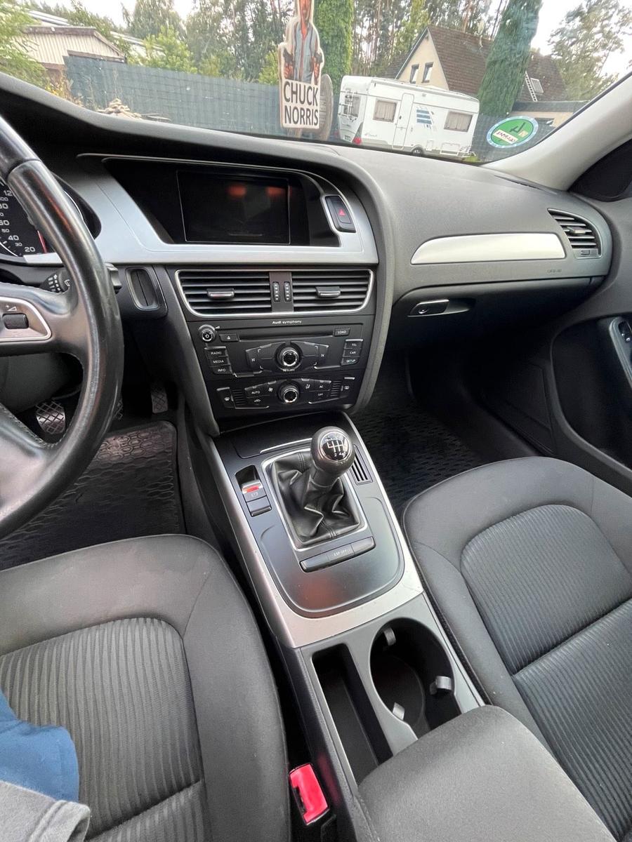 Audi A4 2008 — photo 11