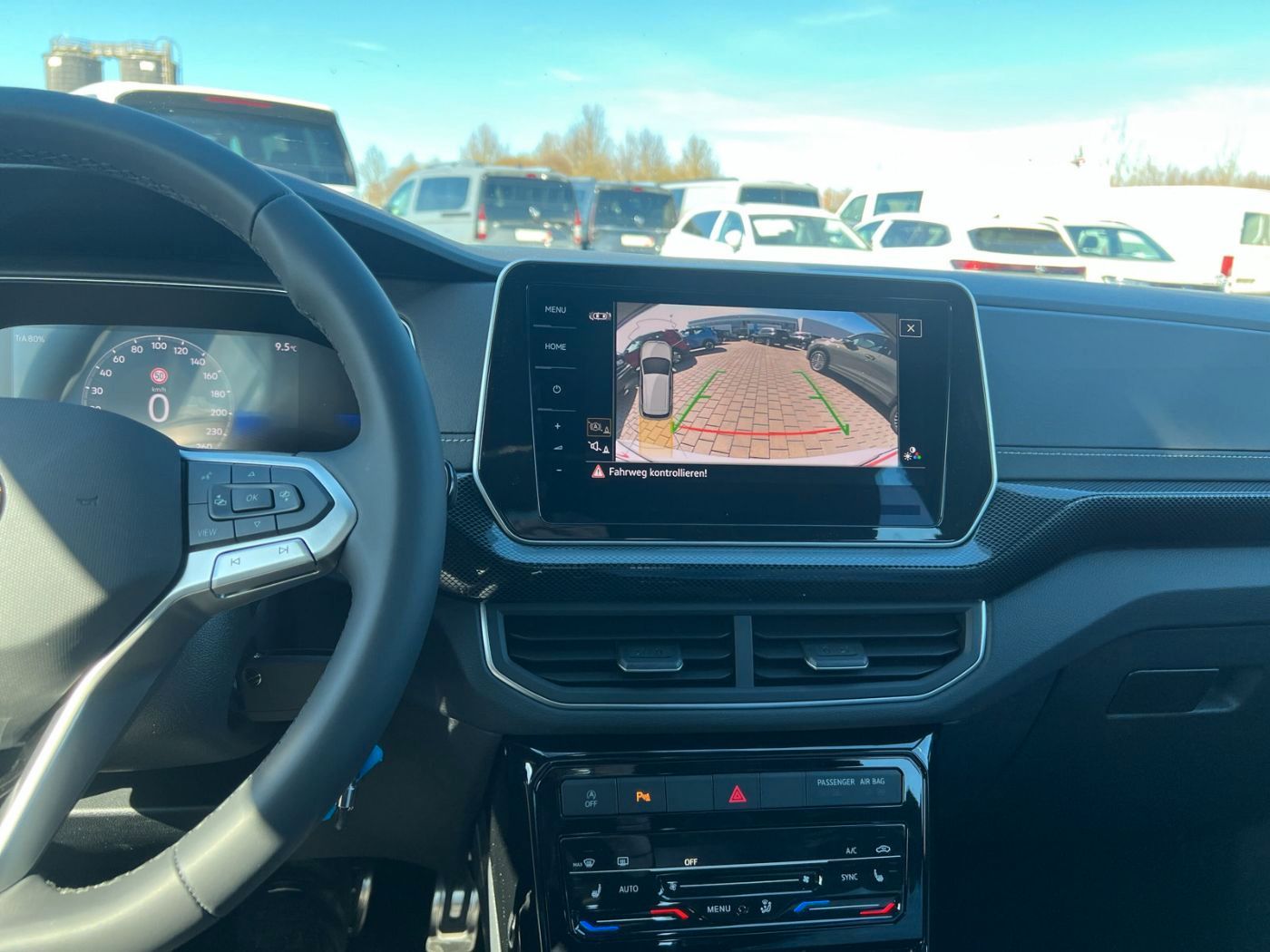 Volkswagen T-Cross - Bild 13