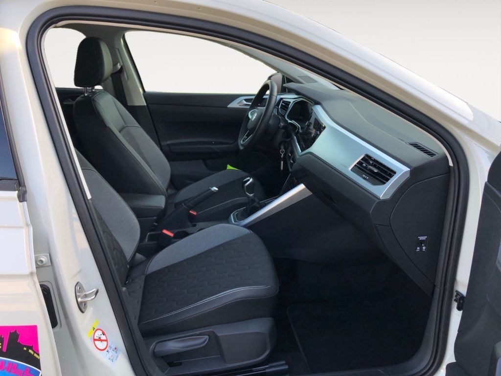Fahrzeugabbildung Volkswagen Polo 1.0 TSI Energy Garantie bis 07/2031
