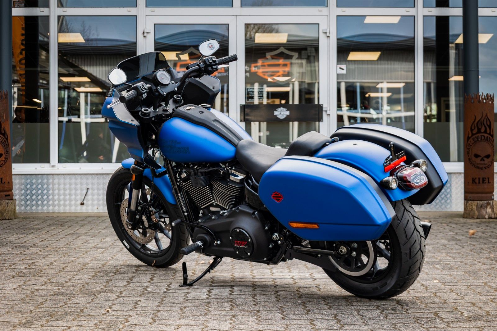 Fahrzeugabbildung Harley-Davidson FXLRST LOW RIDER ST 117 MY26