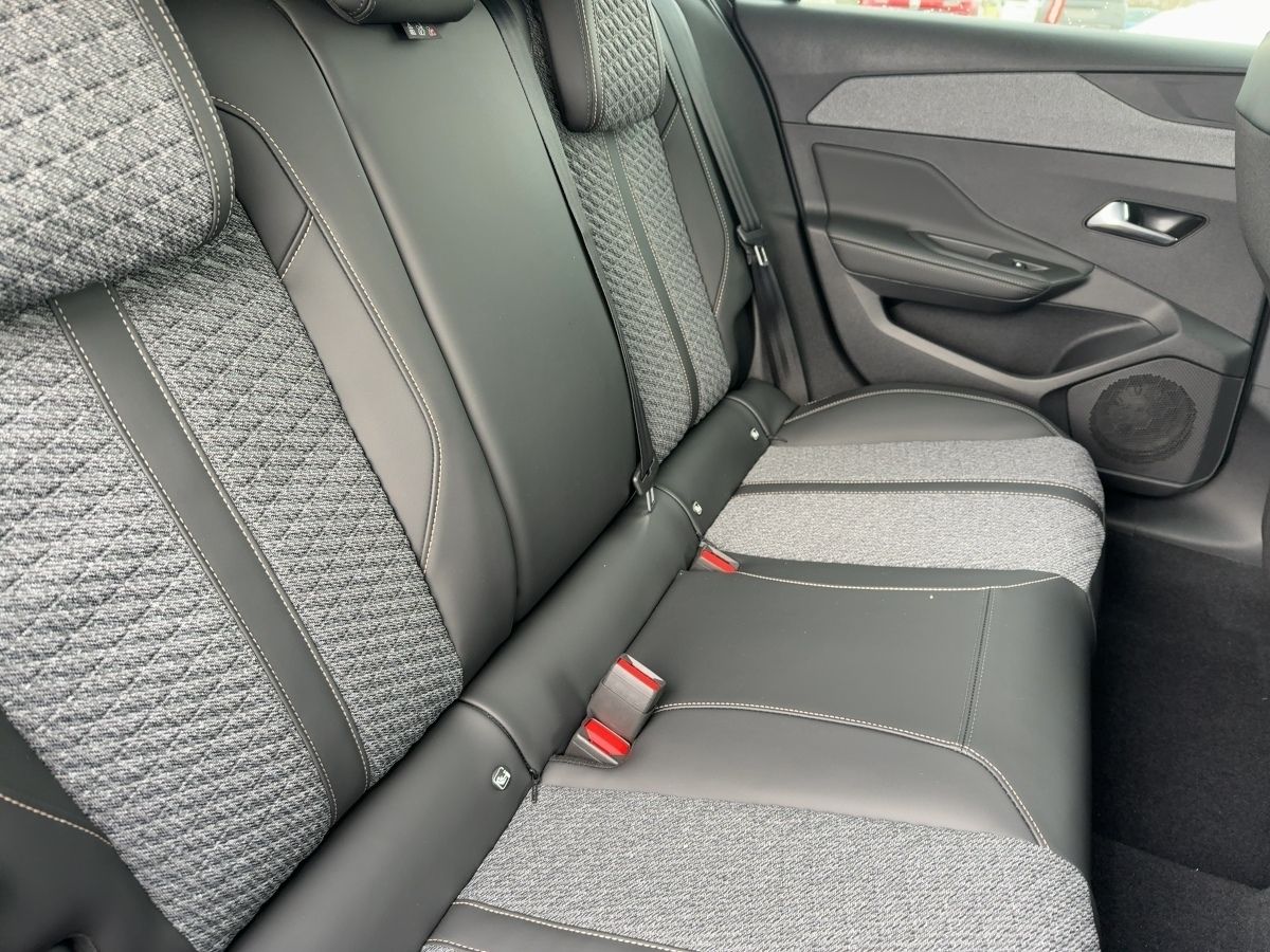 Peugeot 308 - Bild 8