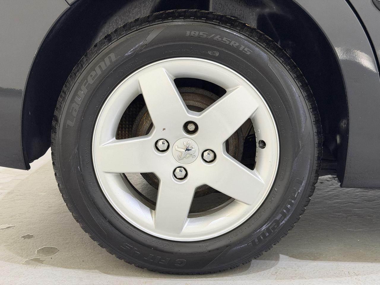 Peugeot 207 2010 — photo 9