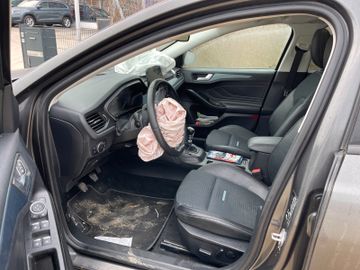 Ford Focus Turnier Active *PANO*NAVI*CARPLAY*TEMP*LED