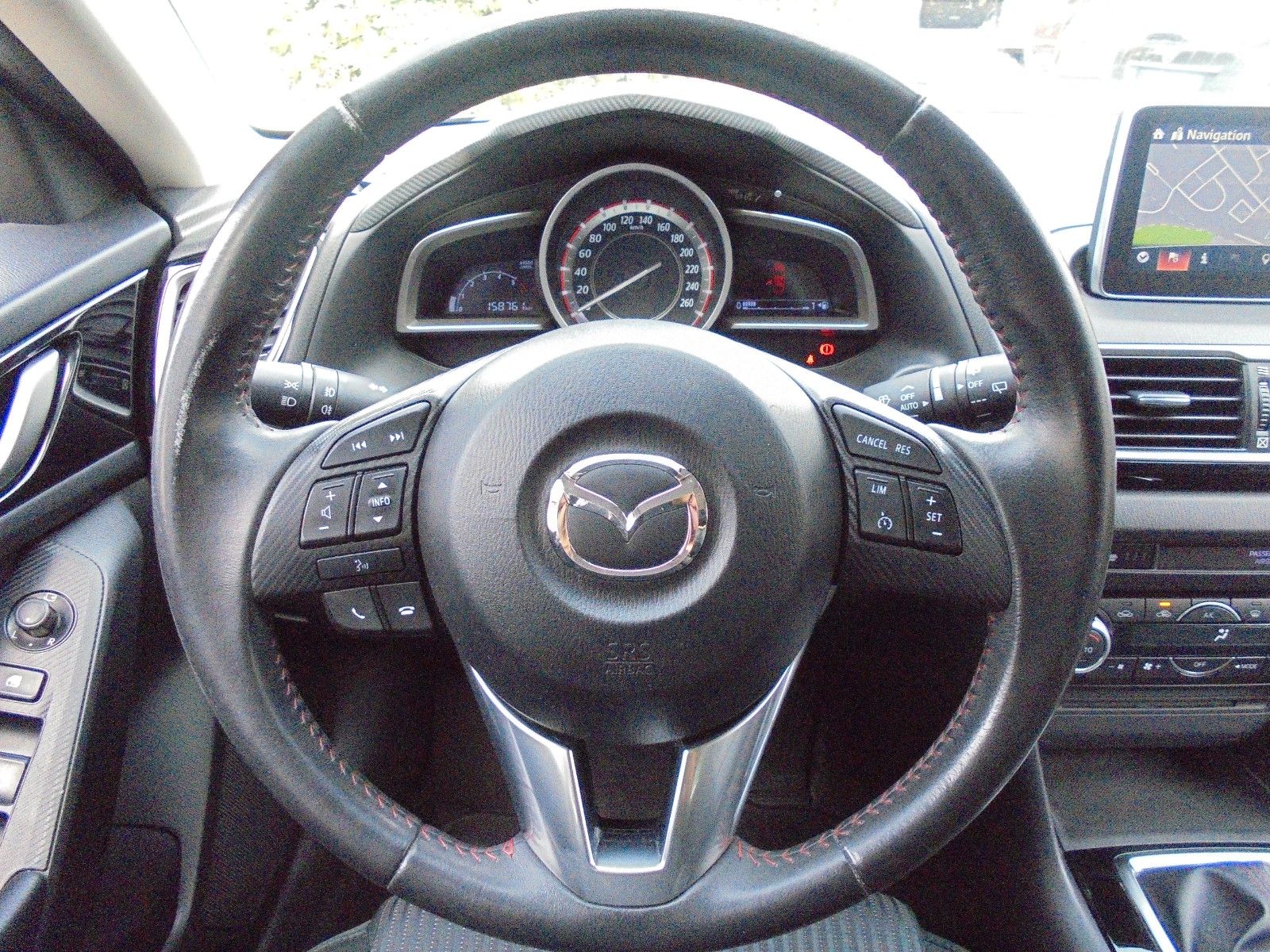 Fahrzeugabbildung Mazda 3 Lim. Center-Line/Klimaaut./Navi/Tüv Neu/1.Hand