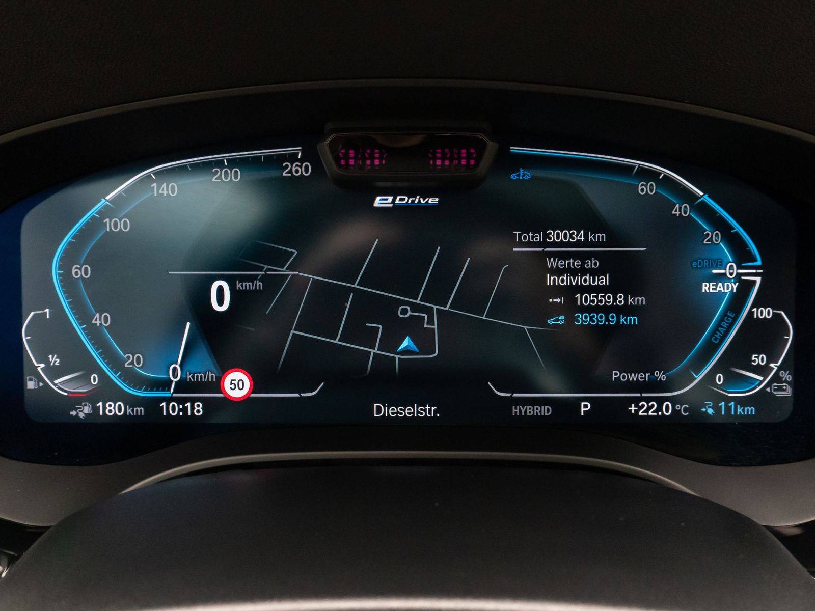 Fahrzeugabbildung BMW 530e Luxury Line 360°Glasdach Laser HUD DAB HiFi