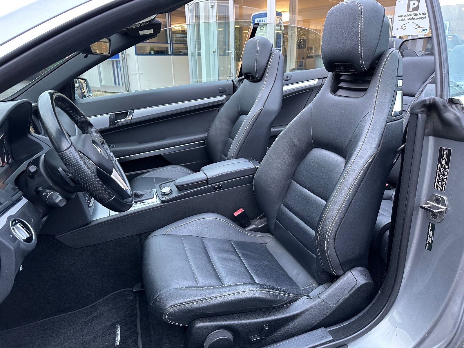 Fahrzeugabbildung Mercedes-Benz E 220 CDI Cabrio AMG BiXenon/AirScarf/Navi/Leder