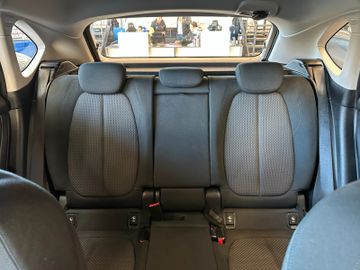 MYAUTOCENTER – Gebraucht- und Jahreswagen mit Werkstattservice in Pfaffenhofen BMW 218 *SERVICE NEU*TÜV 1227*TEMPO*2-ZONEN*SZHZ*