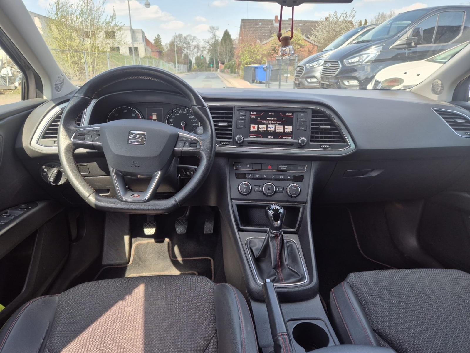 Seat Leon 2015 — фото 12
