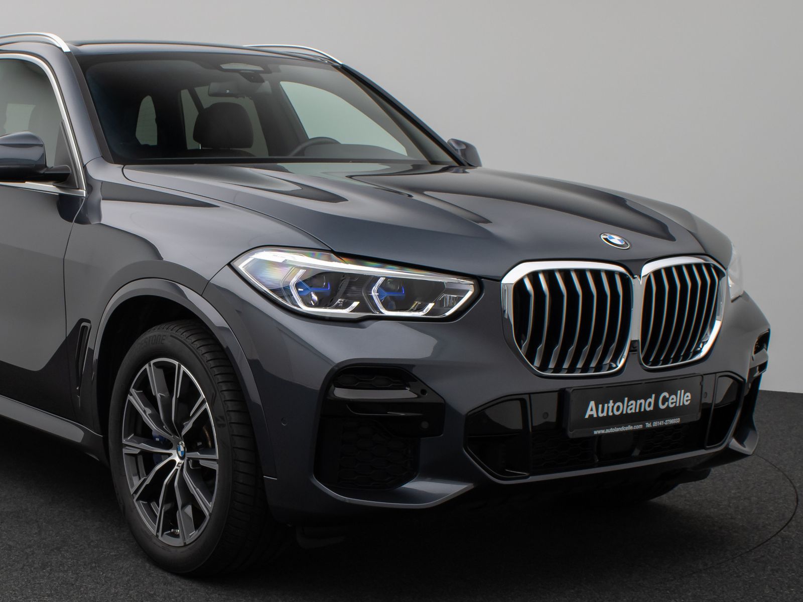 Fahrzeugabbildung BMW X5 xD30d M Sport Laser DAB HiFi AHK DiplayKey