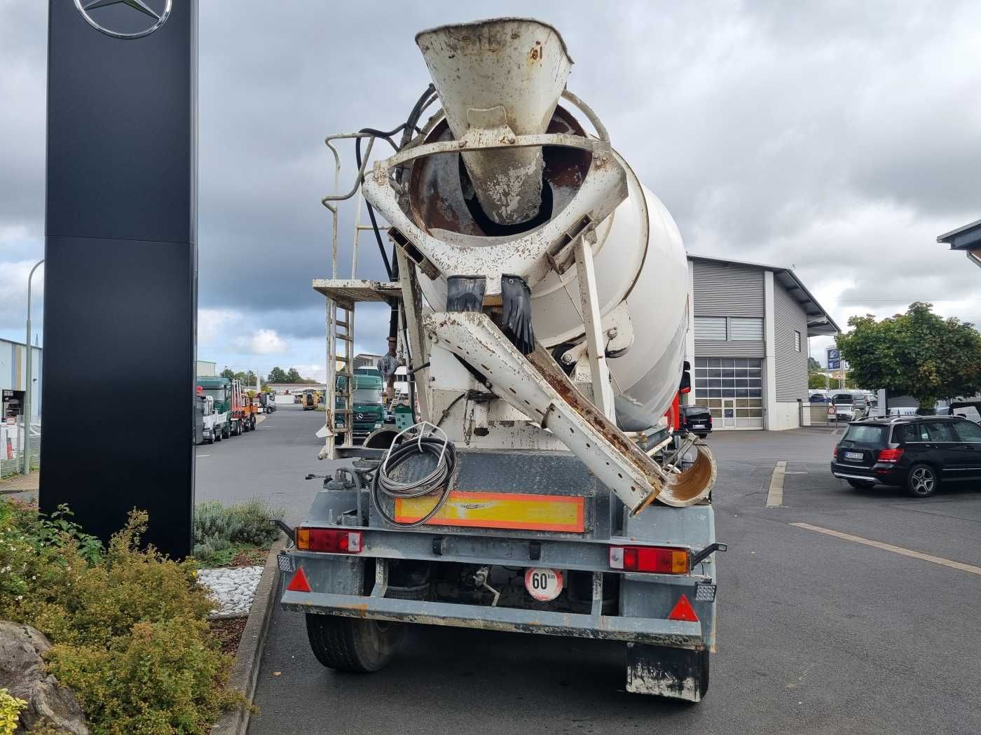 Fahrzeugabbildung Andere KWB P-382-STI Betonmischer Motor SAF-Achsen Lift